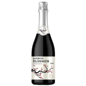 Bon Bon BlossomBerries Juice


    Alcohol percentage: 0.0%
    Bottle volume ml: 750ml
    Country of origin: Australia
    Taste: Blossom Sparkling Grape Juice is an enticing bubbly beverage displaying rich tangy flavours and a refreshing balanced finish with no alcohol and no added sugar.